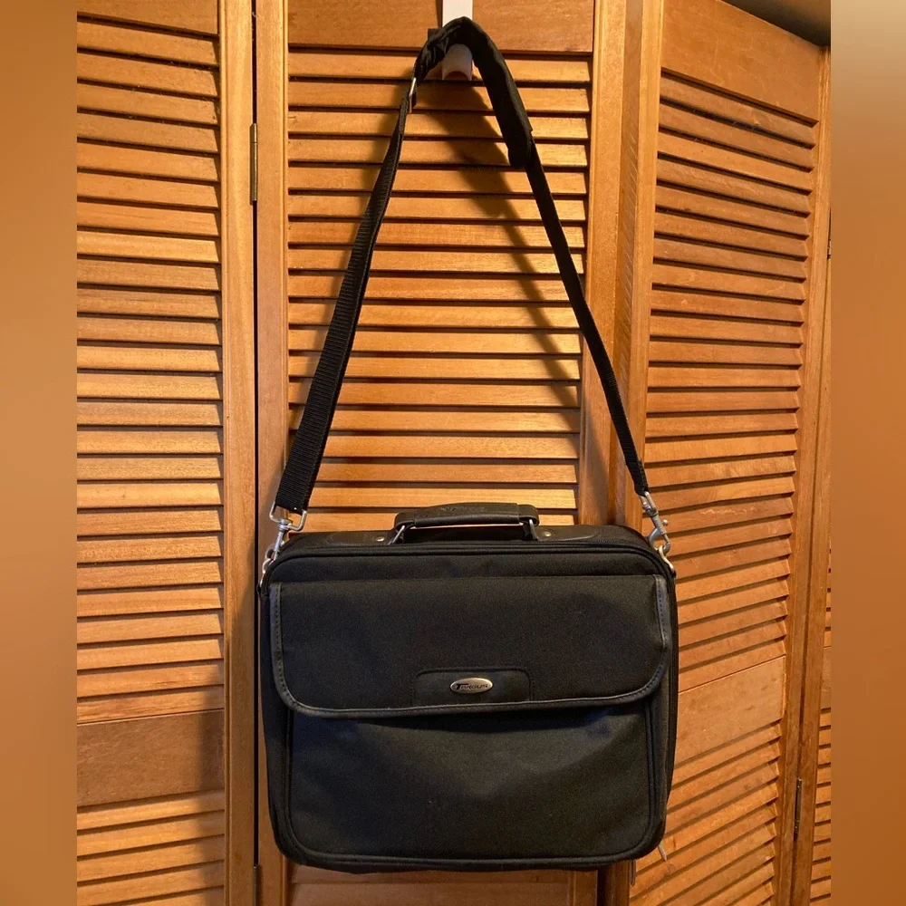 Tarsus Black Canvas Laptop Briefcase